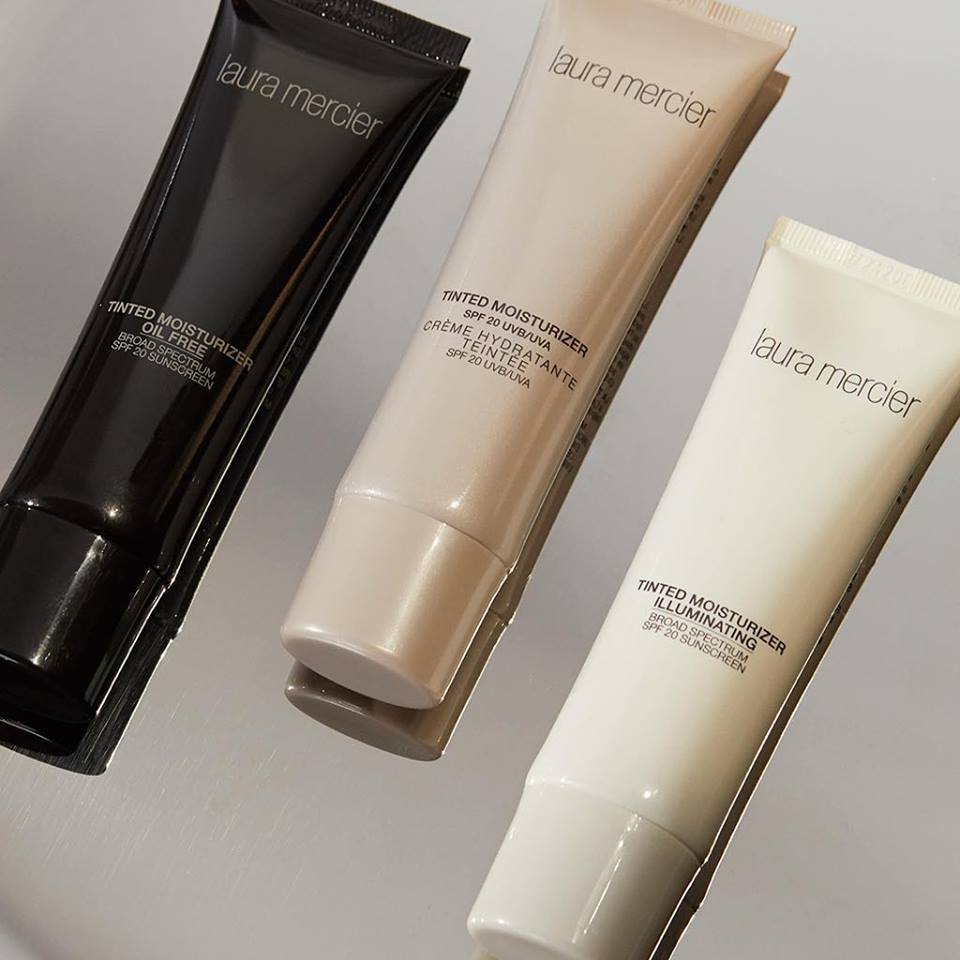 Laura Mercier, Laura Mercier Tinted Moisturizer Oil Free SPF 20, Laura Mercier Tinted Moisturizer Oil Free SPF 20 UVB/UVA 50 ml., Laura Mercier Tinted Moisturizer Oil Free SPF 20 UVB/UVA 50 ml. รีวิว, Laura Mercier Tinted Moisturizer Oil Free SPF 20 UVB/UVA 50 ml. ราคา, Laura Mercier Tinted Moisturizer Oil Free SPF 20 UVB/UVA 50 ml. #3C1 Fawn รองพื้นเนื้อละเอียด บางเบา สูตร Oil Free ช่วยควบคุมความมัน เพื่อผิวสวยสดใสเปล่งประกายแลดูสุขภาพดี, Laura Mercier Tinted Moisturizer Oil Free SPF 20 UVB/UVA 50 ml. #3C1 Fawn