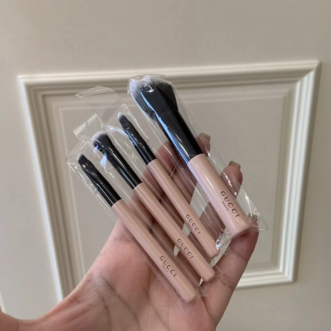 GUCCI Brush Set Cosmes With 4 Brushes